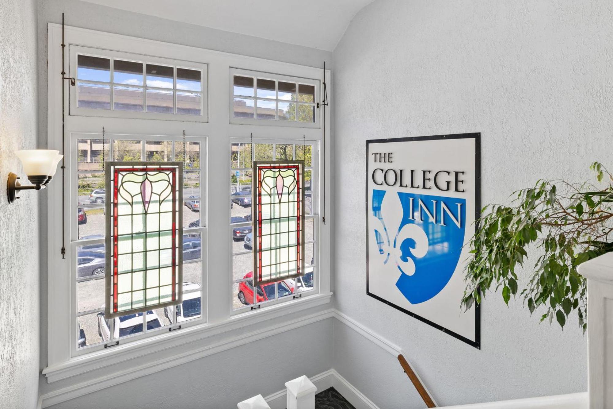 College Inn Hotel Seattle Bagian luar foto