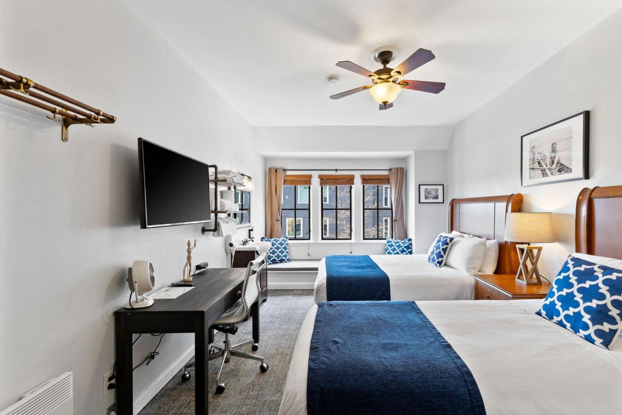 College Inn Hotel Seattle Bagian luar foto