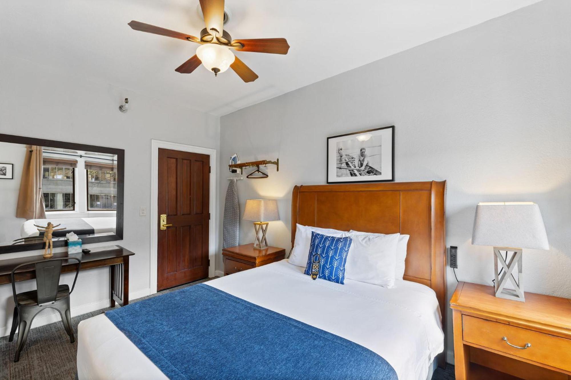 College Inn Hotel Seattle Bagian luar foto