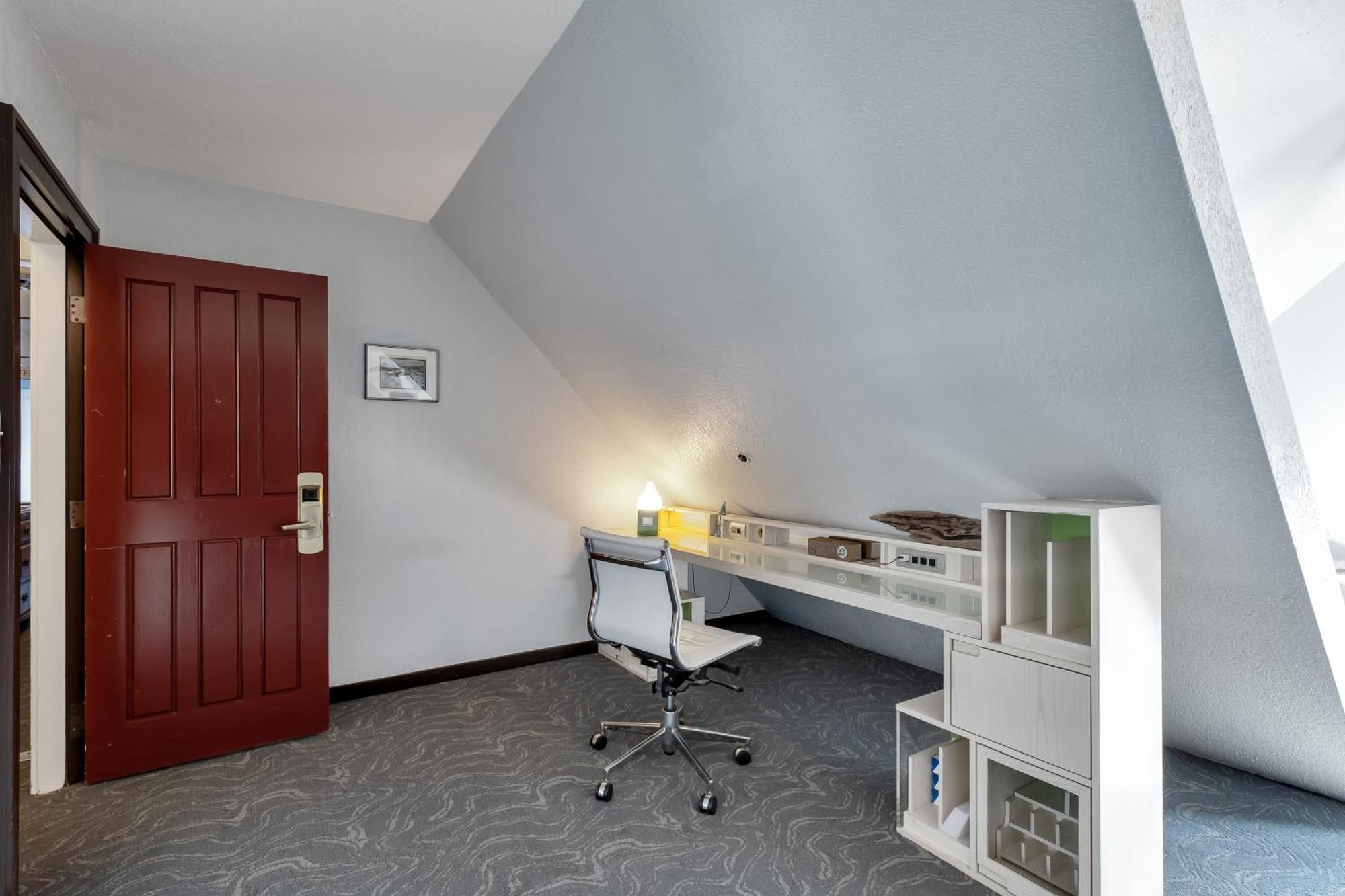 College Inn Hotel Seattle Bagian luar foto